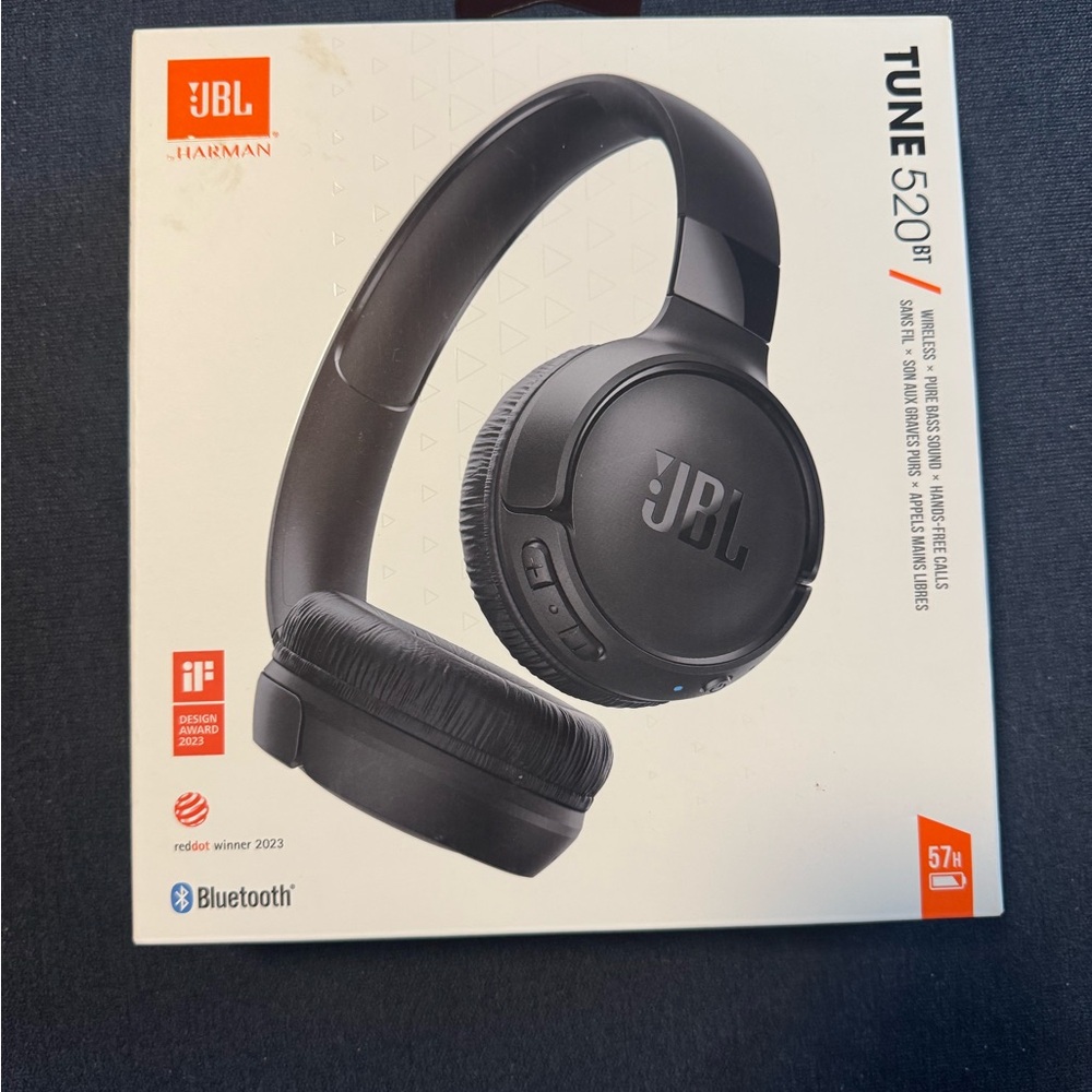 JBL Tune 520BT Over-Ear Headphones - Black